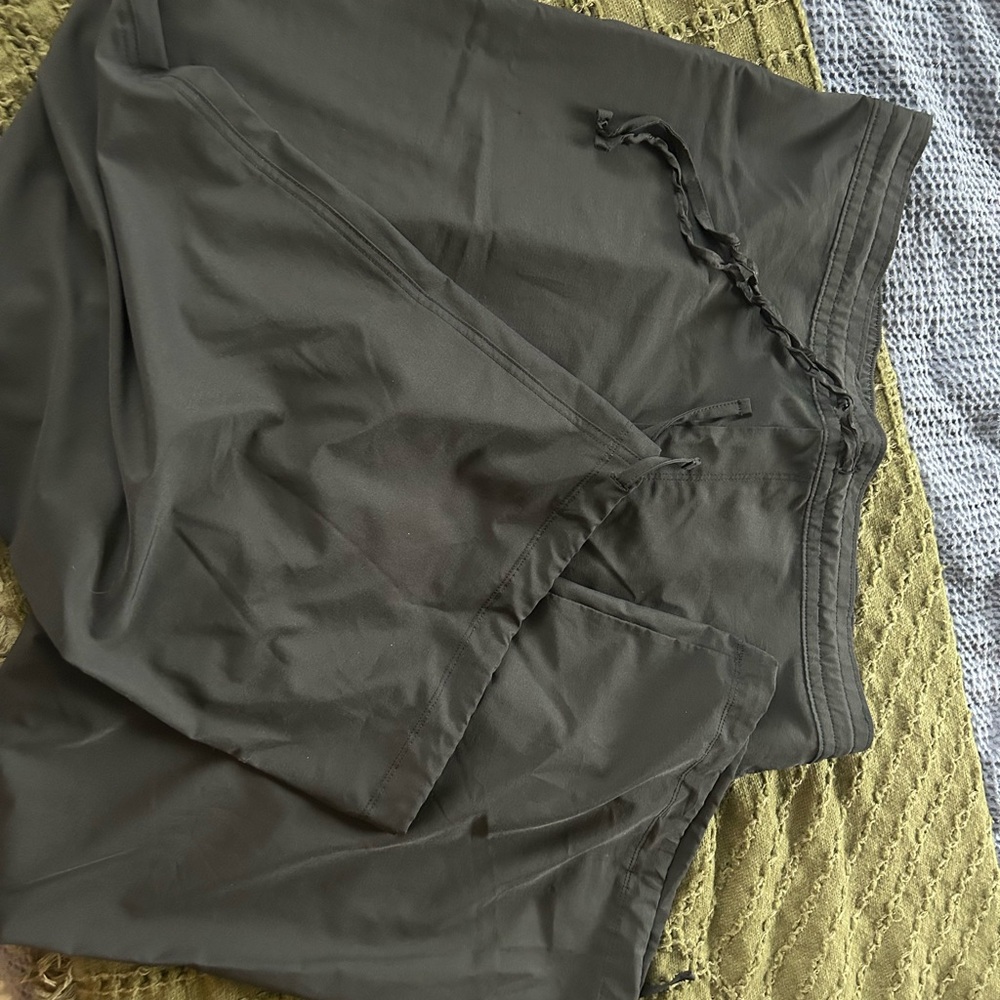 Old navy cargo athletic pants